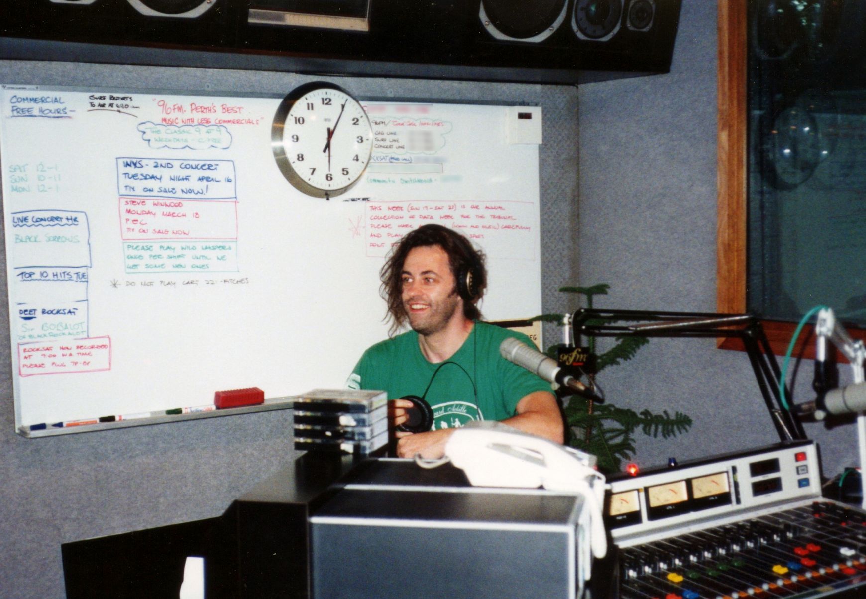 1990.07.xx - Bob Geldof in the On Air Studio - 01 - 111 Wellington Street.JPG